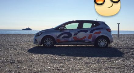 voiture sur la plage