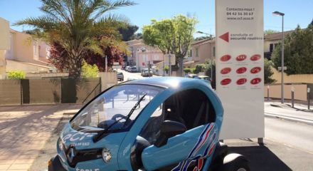 Profitez des beaux jours pour une formation AM (ancien BSR) option 2 ou 4 roues avec le Renault Twizy !