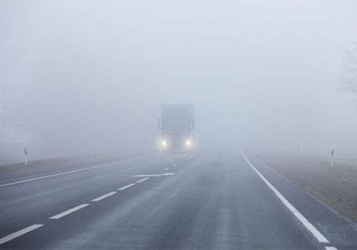 Conduire en automne : les bons réflexes face au brouillard